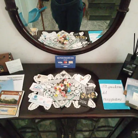 Anna Oda ve Kahvaltı 3*